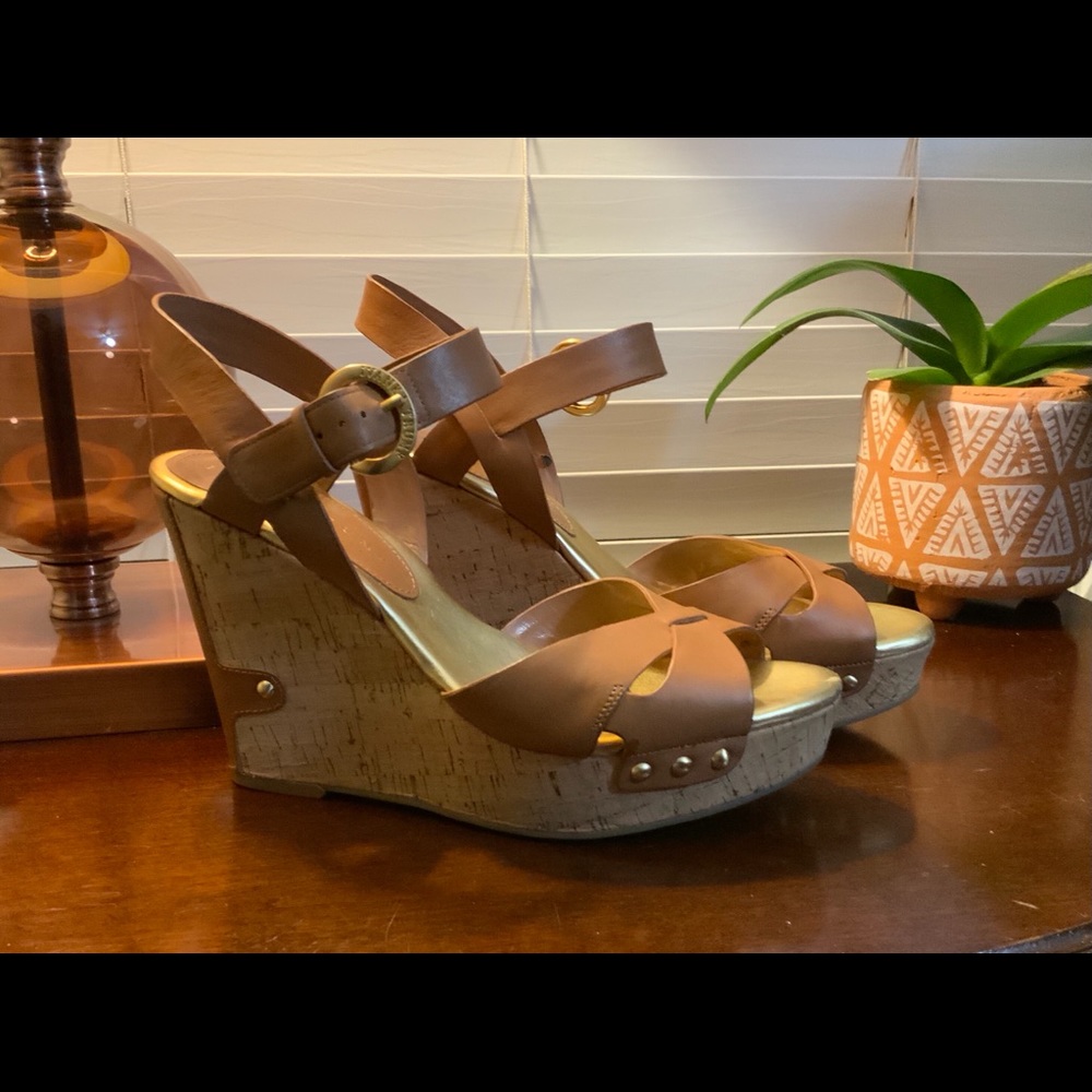 Light Brown Leather Ivanka Trump Wedges
